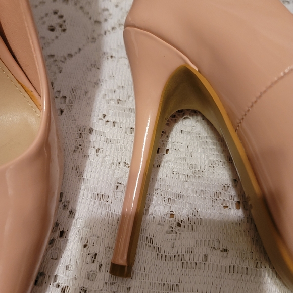 Forever 21 ladies classic slip on pointy toe stilletto high heal pumps Size 9 - Picture 9 of 12